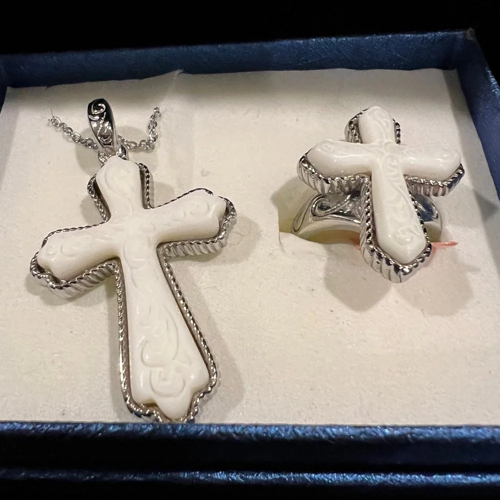 Sterling silver with Mother of Pearl necklace/ring set NIB - Picture 2 of 2